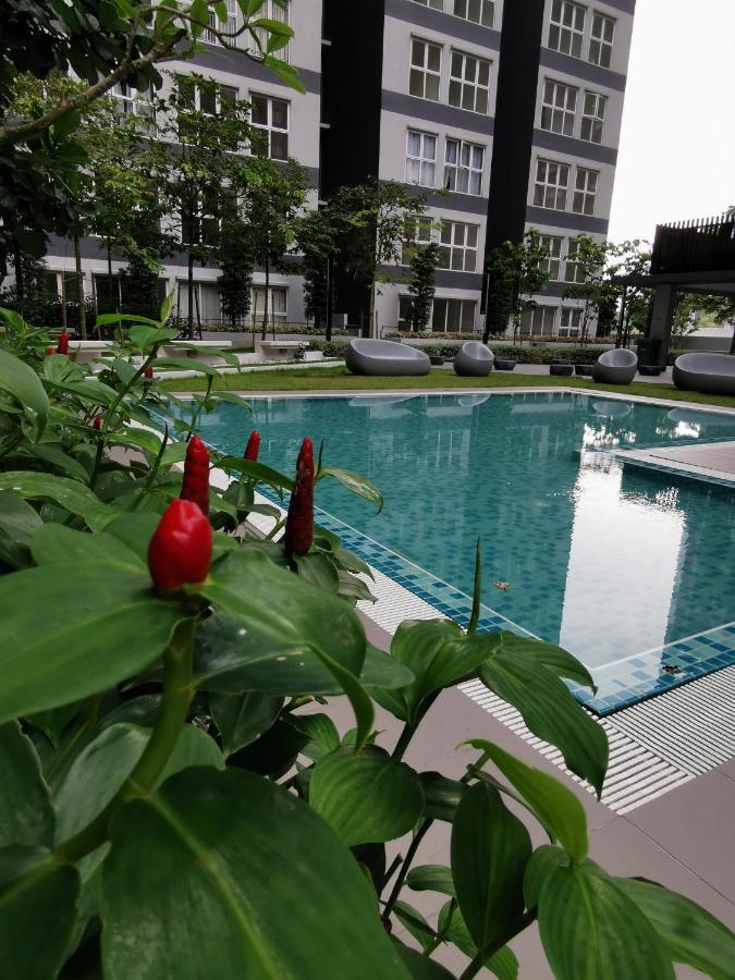 Kajang Industrial House With Olympic Size Swimming Pool Daire Dış mekan fotoğraf