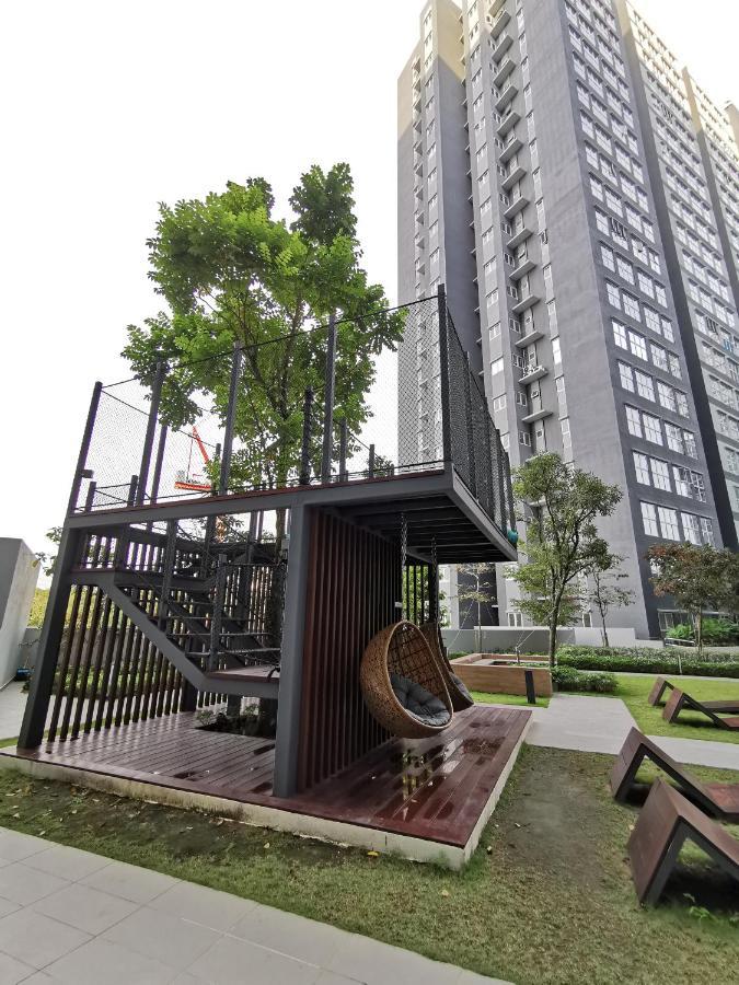 Kajang Industrial House With Olympic Size Swimming Pool Daire Dış mekan fotoğraf